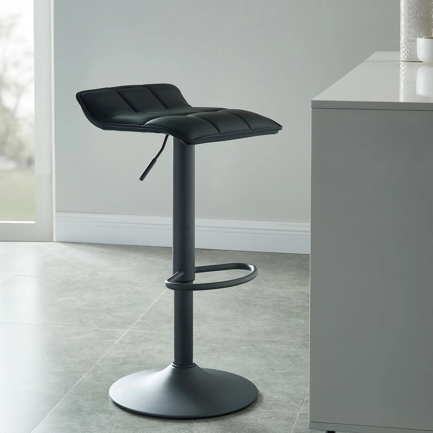 Comet Stool